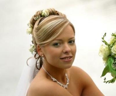 Trucco e Acconciatura per la Sposa: Come Abbinarli?