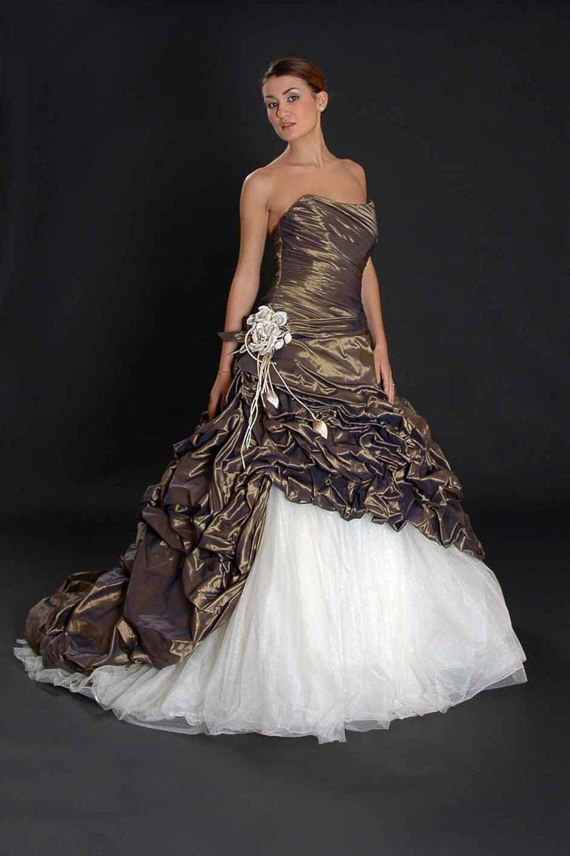 Molto formali bellissimi abiti da sposa Molto formali bellissimi abiti da sposa